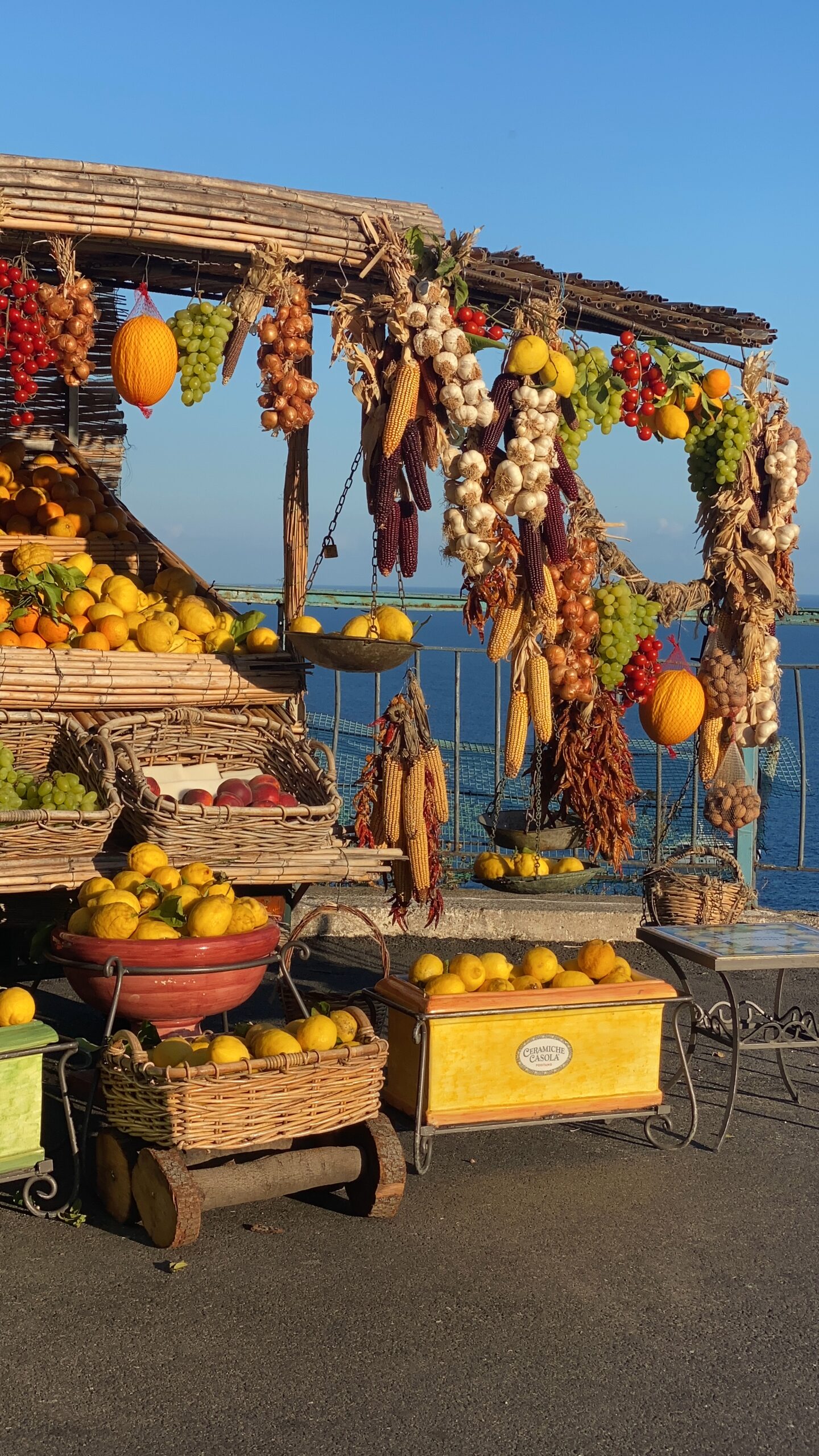 carro de frutas en Positano